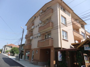Отель Guest House Lilia  Обзор